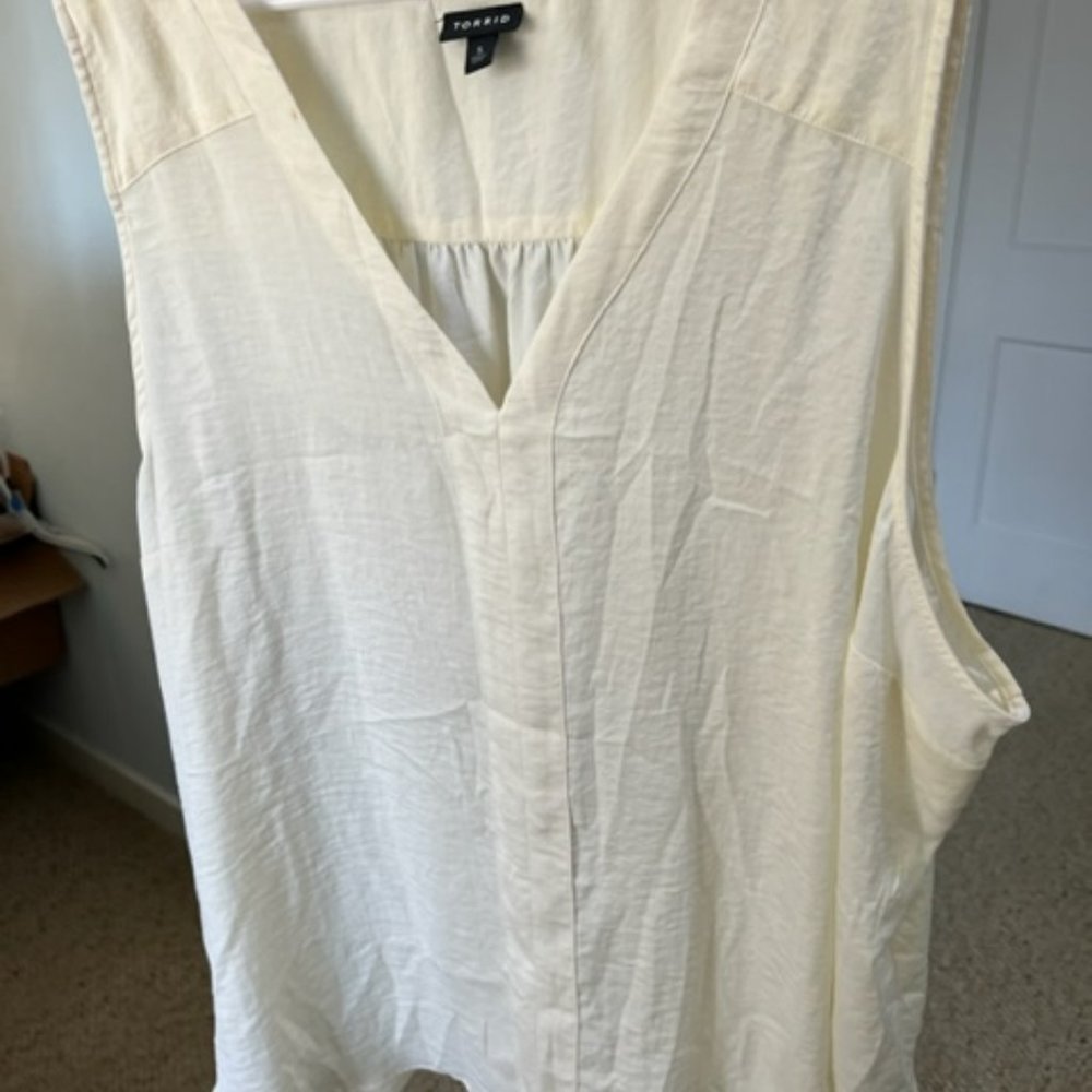 Torrid Tank top size 5